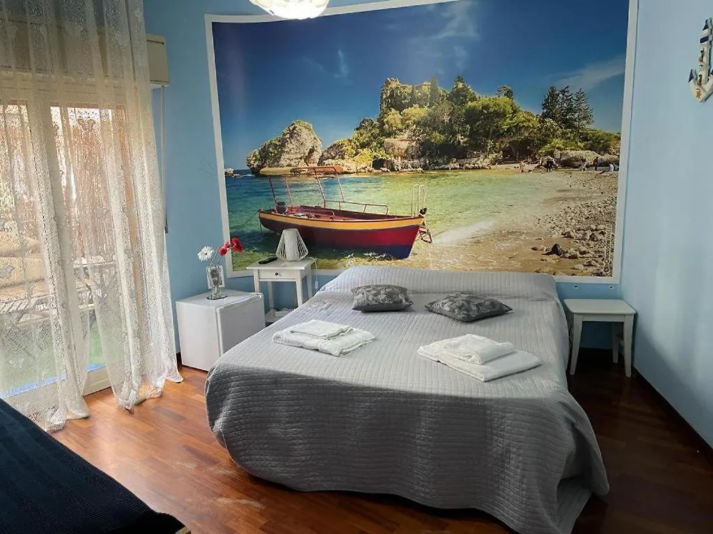 ゲストハウス Locami Holiday&Rooms Jolanda Suite カターニア