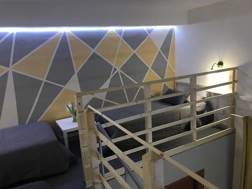 ** ゲストハウス Locami Holiday&Rooms Jolanda Suite カターニア イタリア