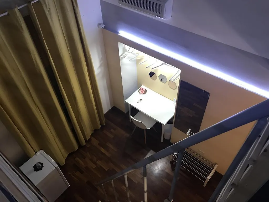 ** ゲストハウス Locami Holiday&Rooms Jolanda Suite カターニア イタリア