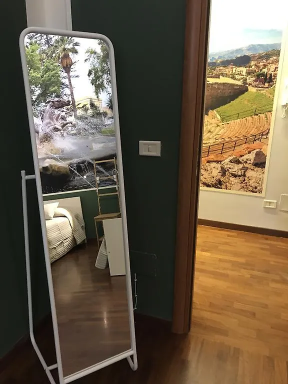 ** Guest house Locami Holiday&Rooms Jolanda Suite Catania Italy